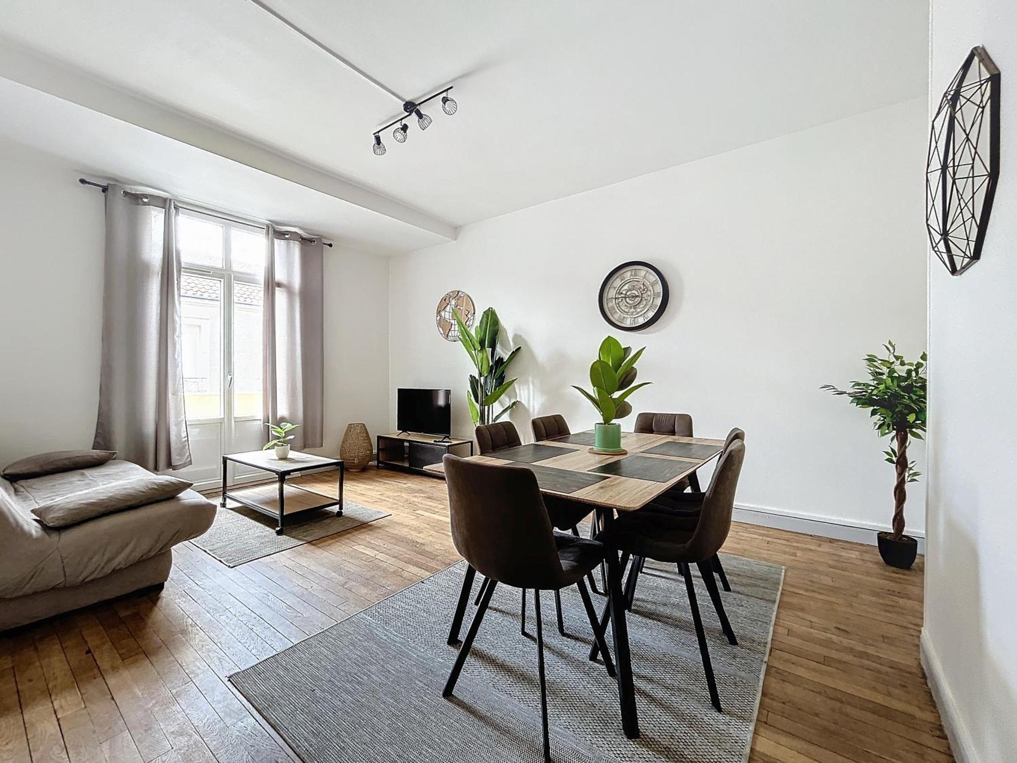 Apartamento Le 3-F2 Centre Historique Montluçon Exterior foto